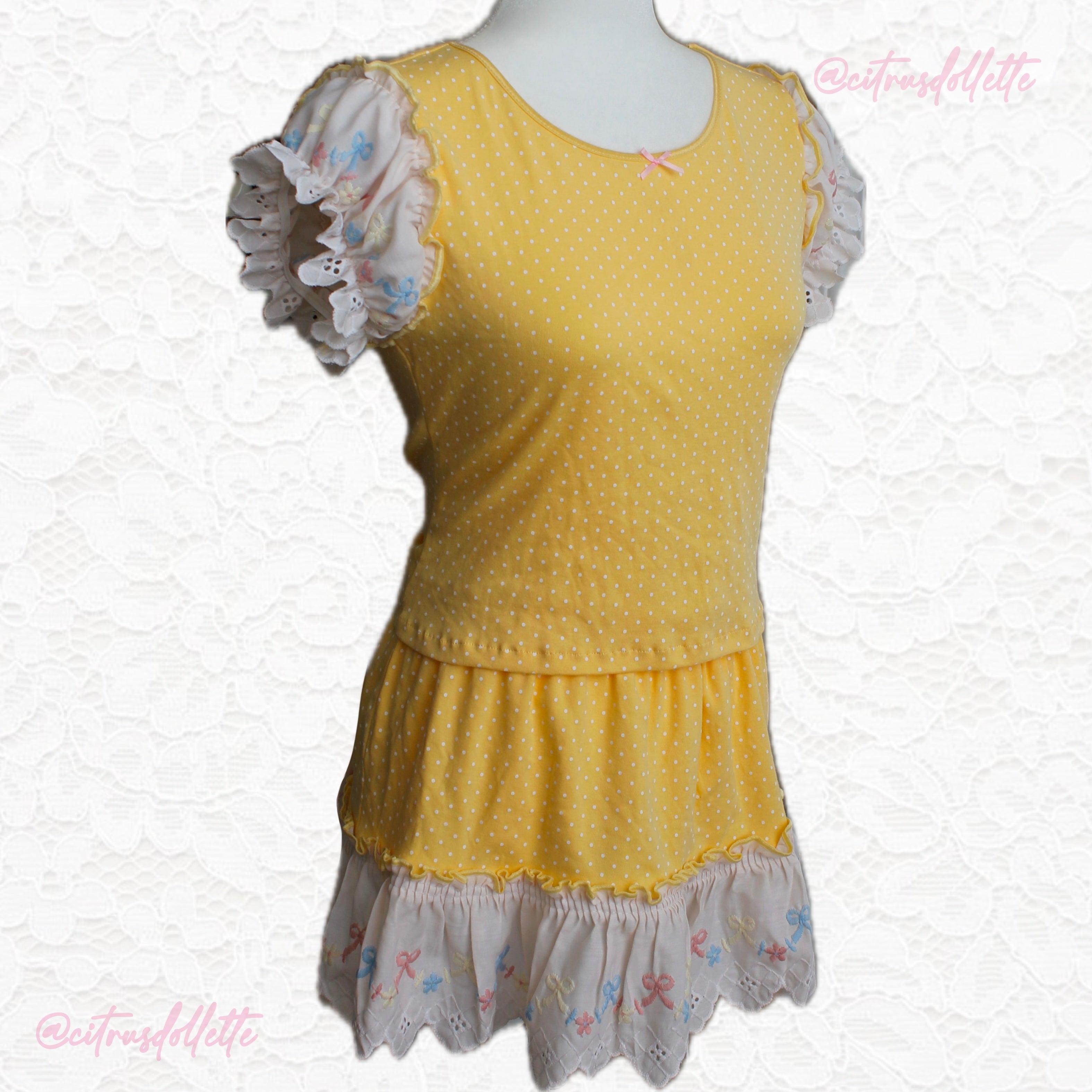 Yellow polka dot set