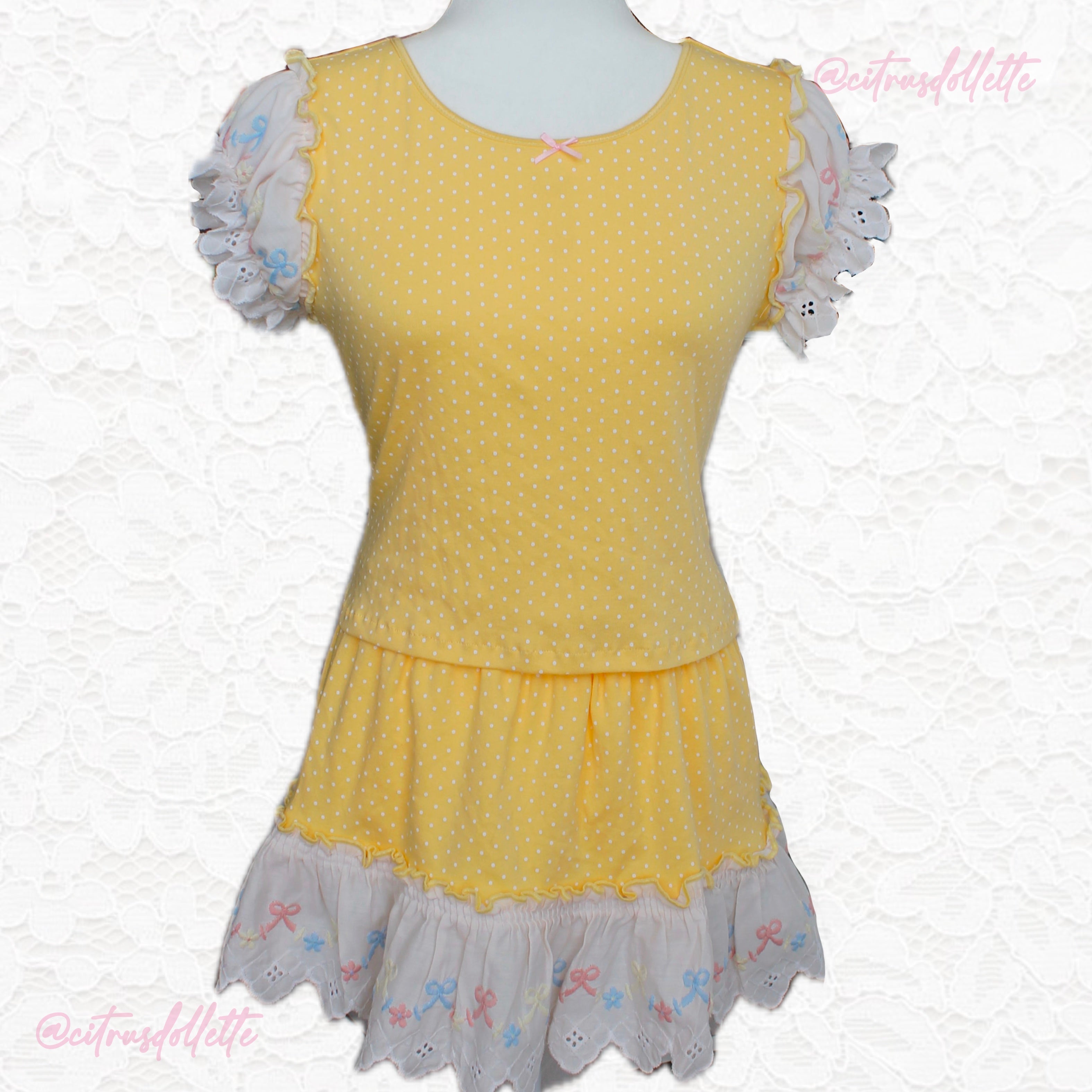 Yellow polka dot set